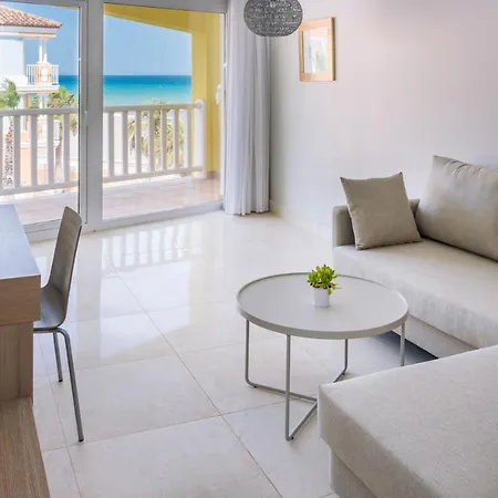 Hotel Mediterraneo Bay & Roquetas de Mar
