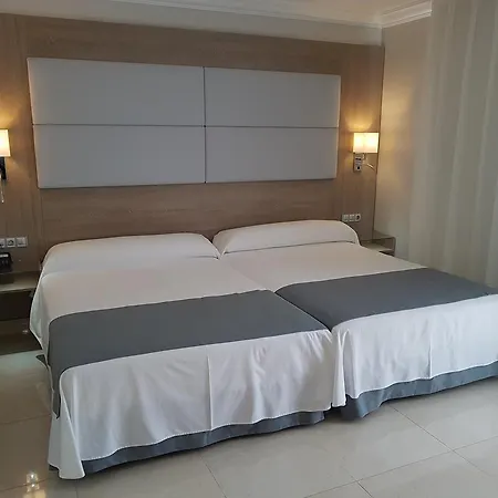 Hotel Mediterraneo Bay & 4*
