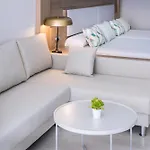 Mediterraneo Bay & Hotel 4*