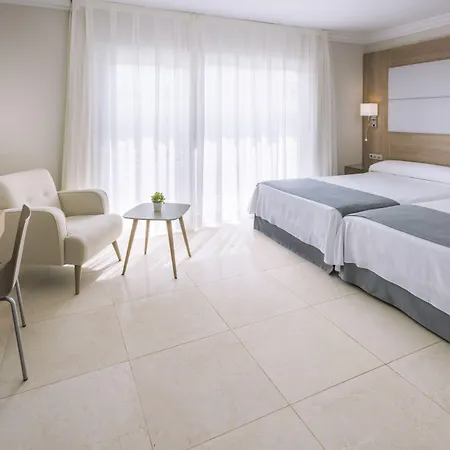 Mediterraneo Bay & 4*