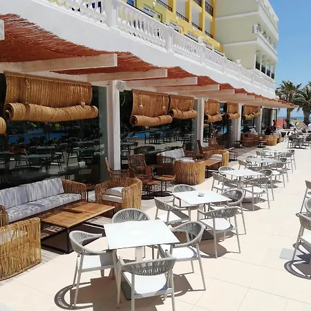 Mediterraneo Bay & מלון 4*