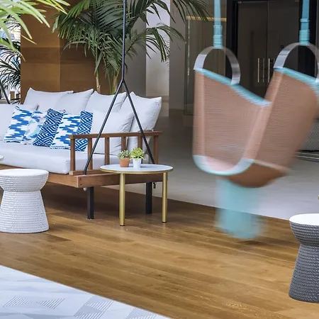 Mediterraneo Bay & 4*