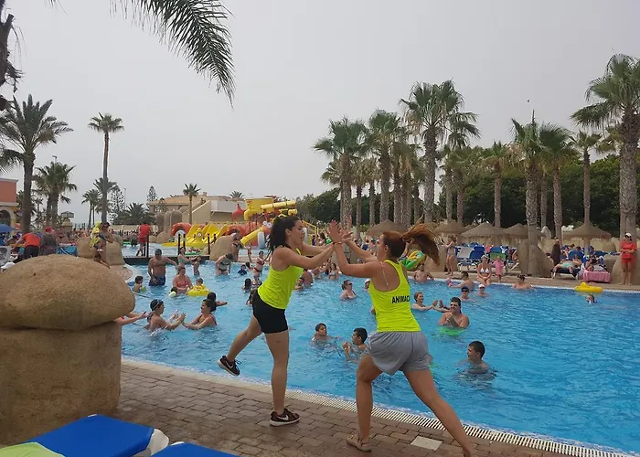 Mediterraneo Bay & 4*