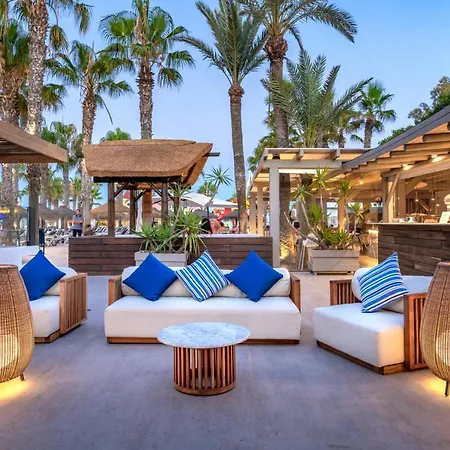 Mediterraneo Bay &